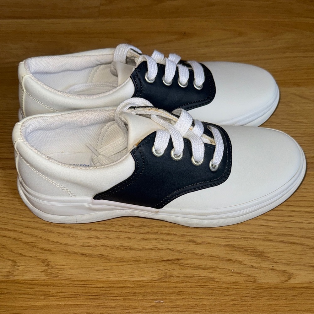 Keds Kids NEW size 13.5s 13.5 slim boys girls uniform White and Navy Sneakers
